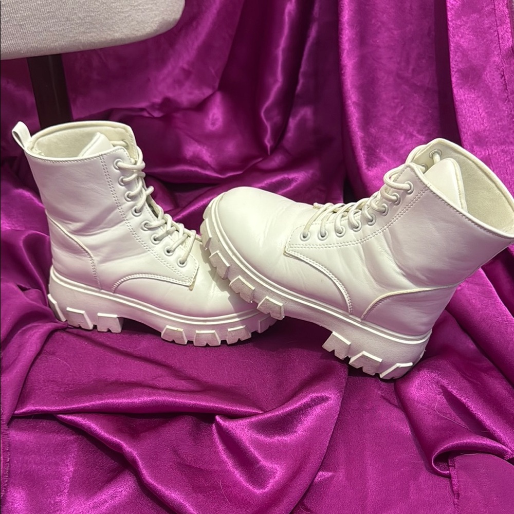 Women's White Lace-Up Boots size 6 by streetwear